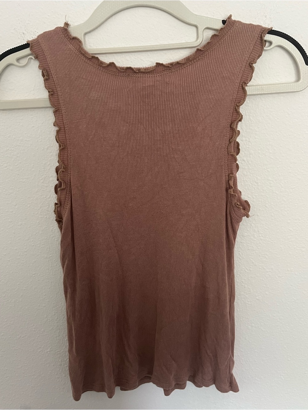 Treasure & Bond Mauve Ribbed Ruffle-Trim Tank - Picture 3 of 3